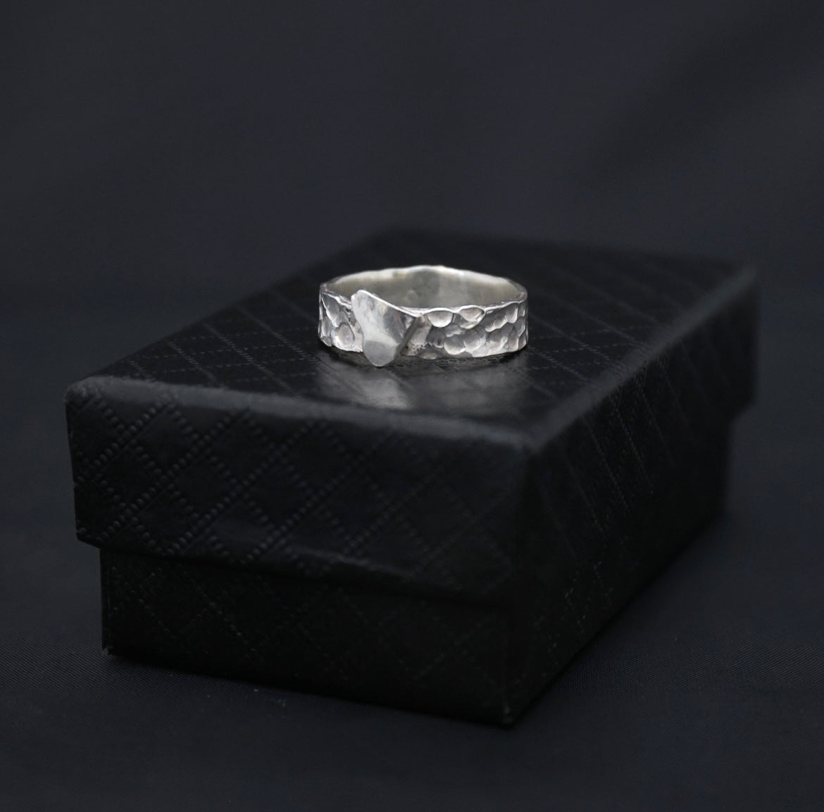 Abstract textured coral ring