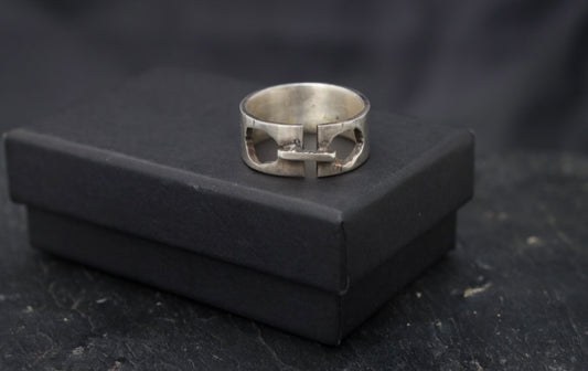 Sterling silver staple ring